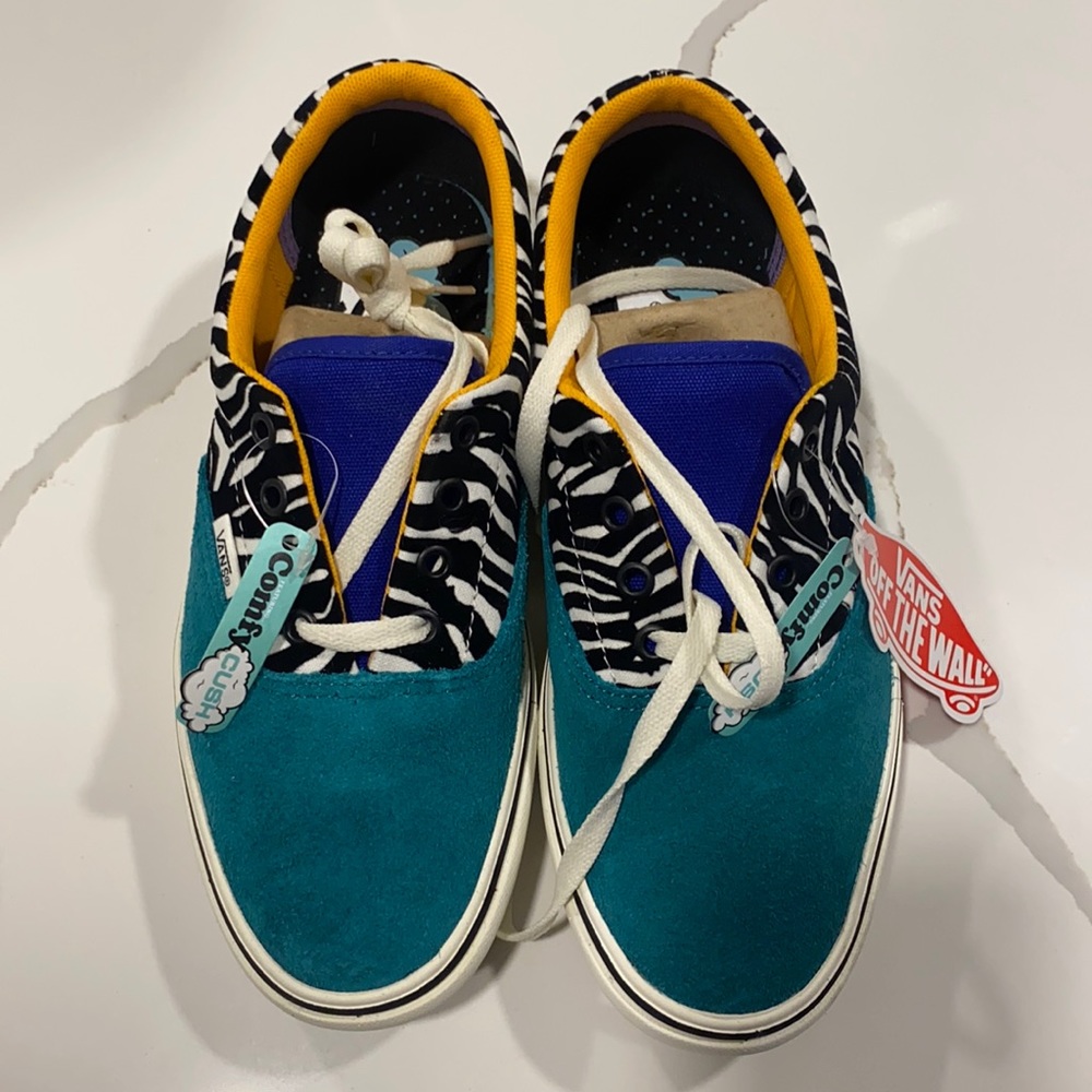 BNWT Vans ComfyCush Zebra